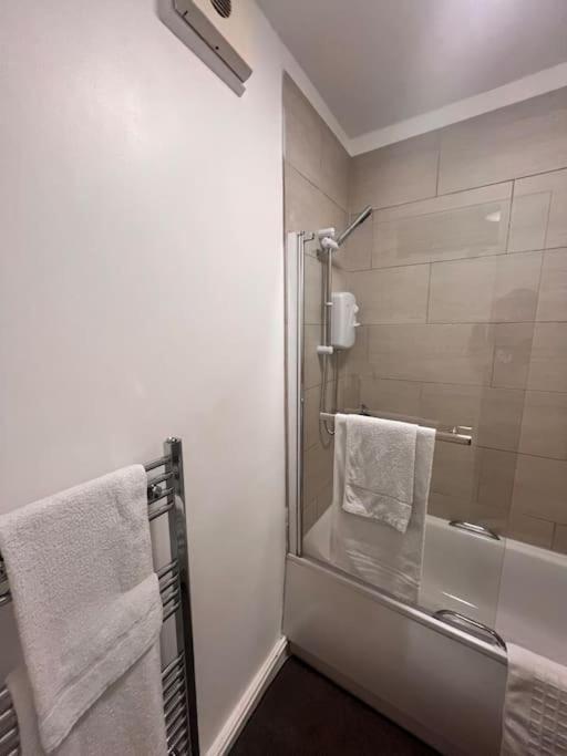 Beautiful Flat One Bedroom In Apartment London