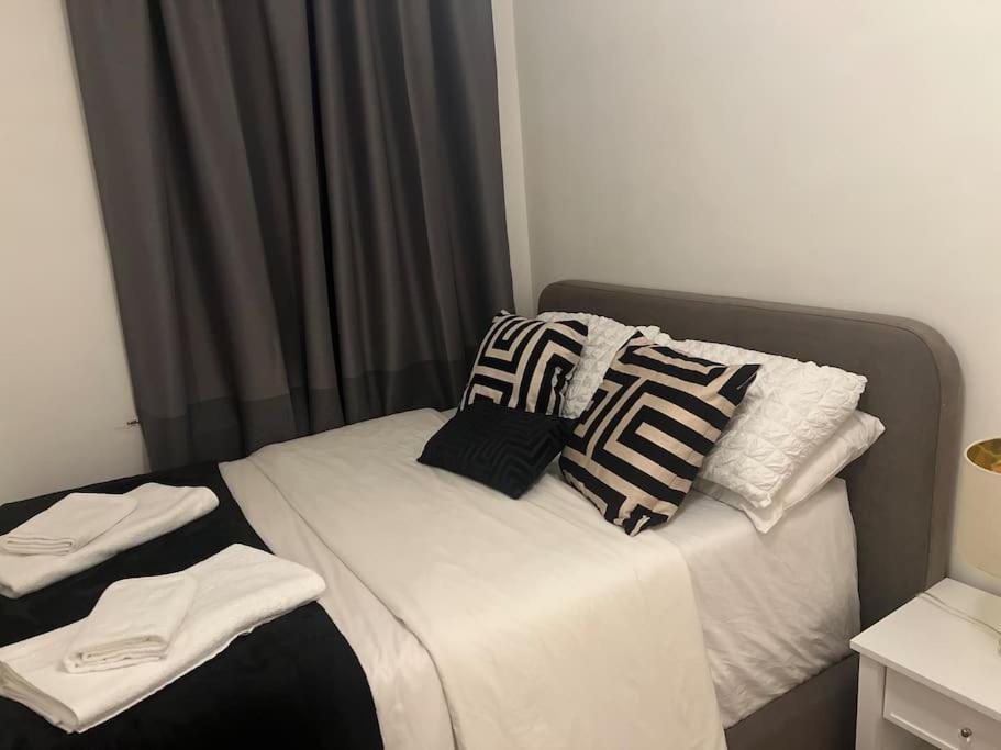 Beautiful Flat One Bedroom In Apartment London